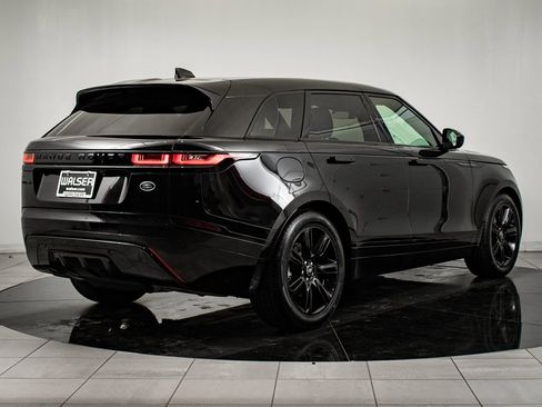 Used 2022 Land Rover Range Rover Velar R-Dynamic S image 10