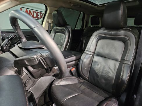 Used 2022 Lincoln Aviator Grand Touring w/ Elements Package Plus AWD/4WD image 24