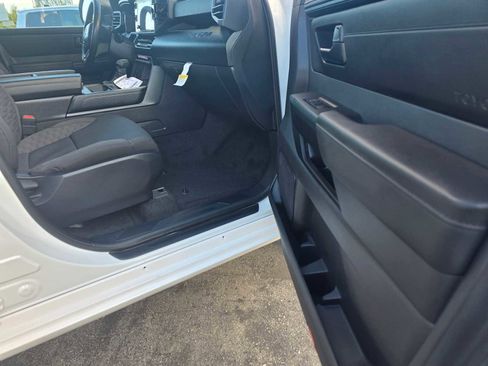 New 2026 Toyota Tundra SR image 10