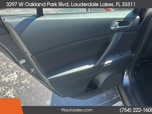 Used 2013 MAZDA MAZDA3 i Touring image 25