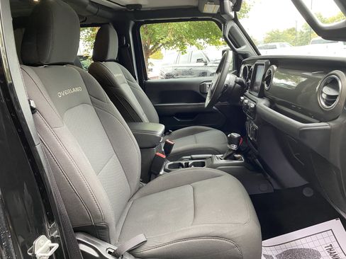 Used 2023 Jeep Gladiator Overland image 34