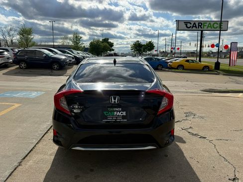 Used 2019 Honda Civic EX image 10