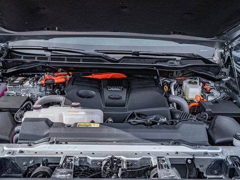 Used 2025 Toyota Tundra Platinum image 44