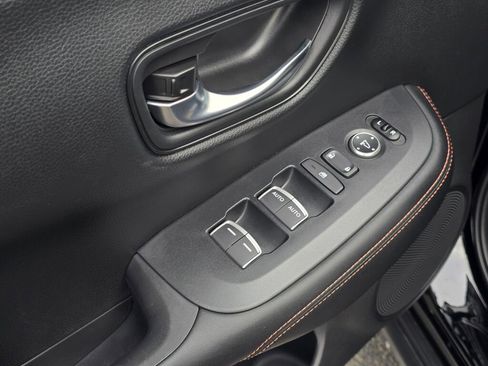 Certified 2025 Honda HR-V Sport image 20