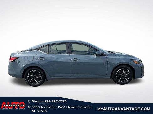 Used 2025 Nissan Sentra SV FWD image 2