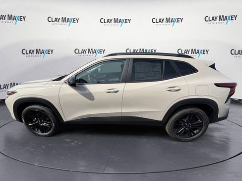 New 2026 Chevrolet Trax ACTIV image 2