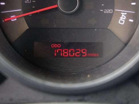 Used 2011 Kia Soul FWD image 40