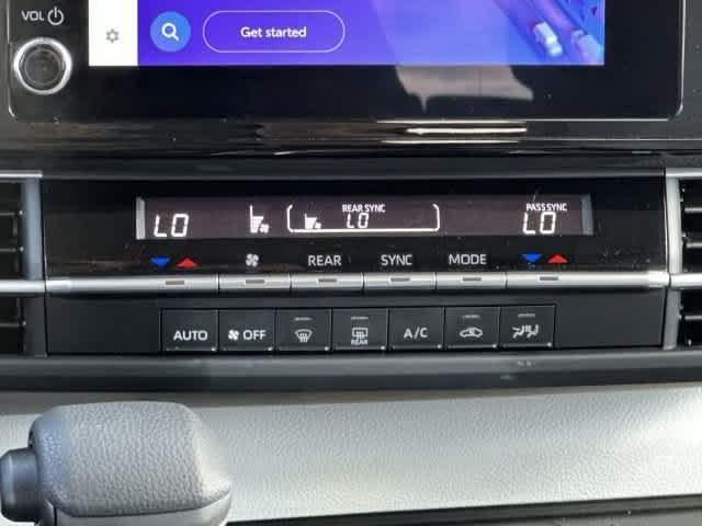 Used 2026 Toyota Sienna LE AWD/4WD image 14