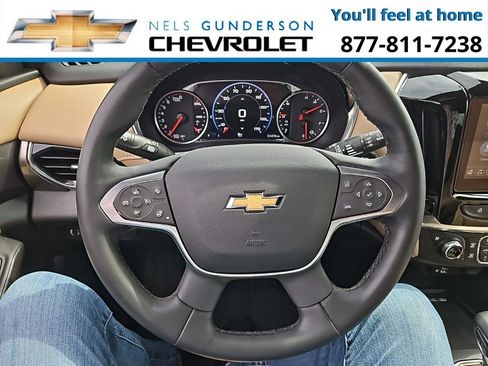 Used 2023 Chevrolet Traverse Premier image 30