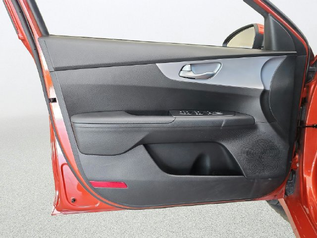 Certified 2024 Kia Forte LXS w/ LXS Technology Package FWD image 18