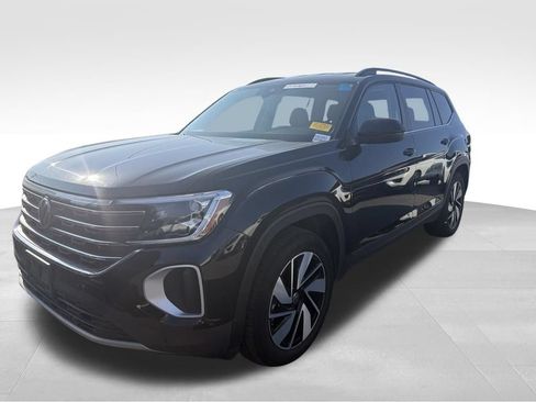 Used 2025 Volkswagen Atlas SE FWD image 6