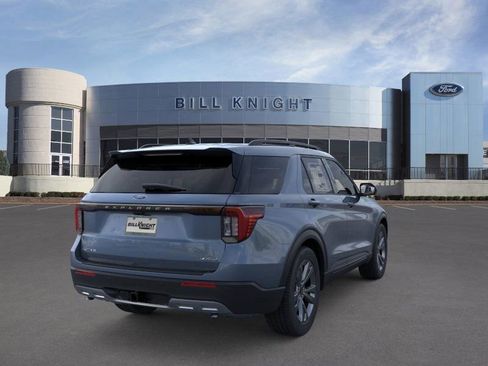 New 2026 Ford Explorer Active w/ Active Comfort Package image 8