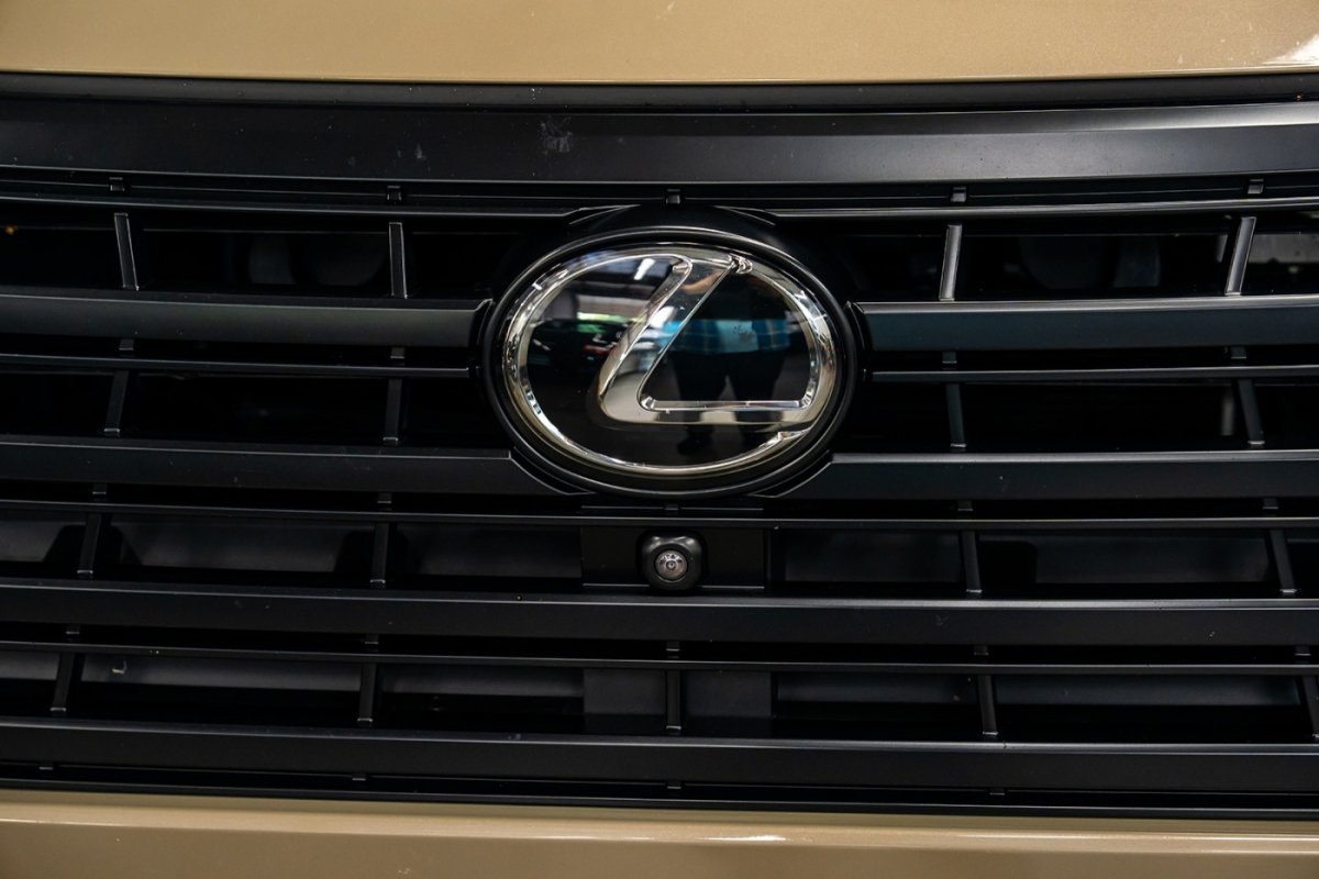 Used 2024 Lexus GX 550 AWD/4WD image 18