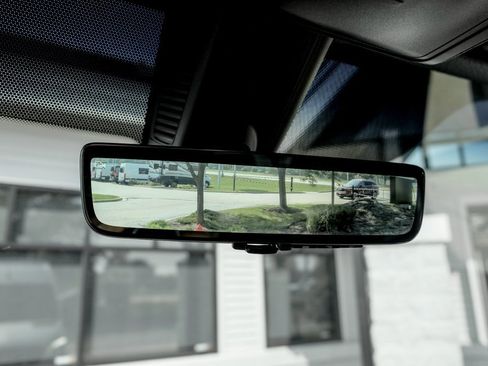 Used 2025 Mercedes-Benz Sprinter 2500 image 19