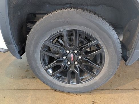 Used 2022 GMC Sierra 1500 Elevation image 9
