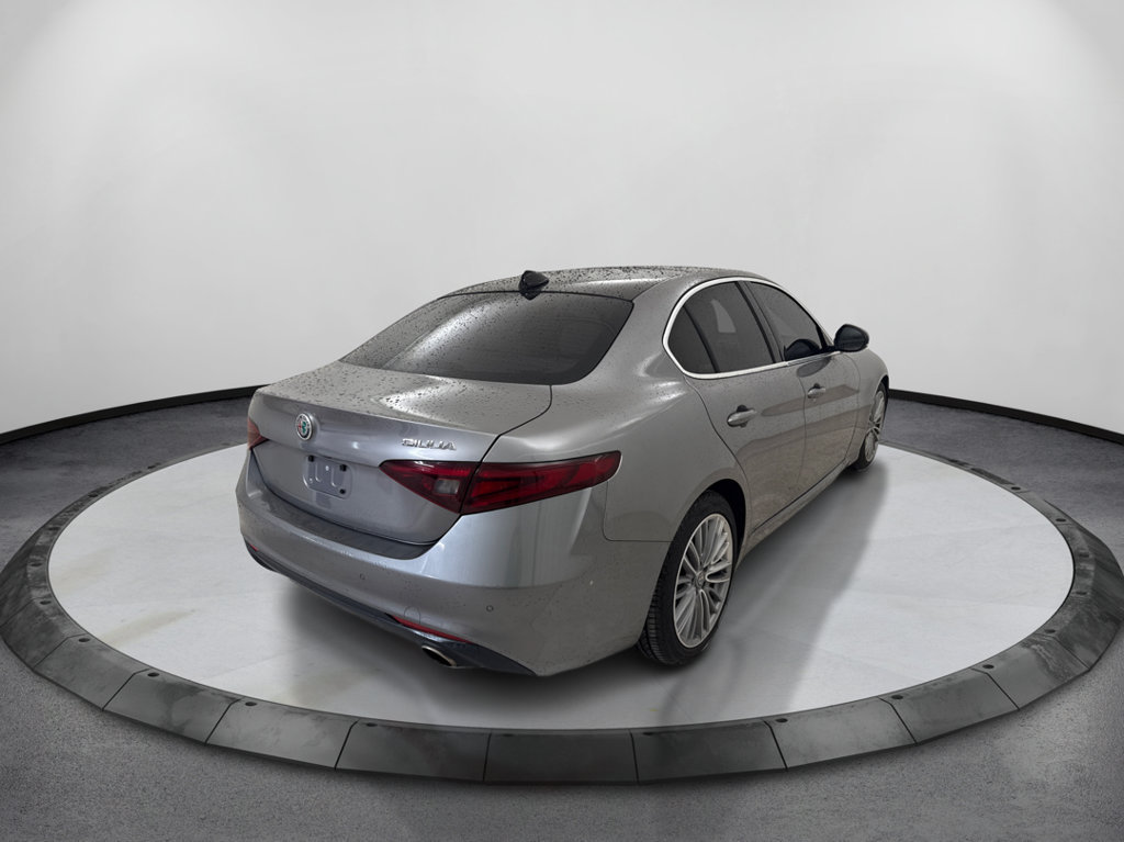 Used 2019 Alfa Romeo Giulia Ti w/ Quick Order Package 22Z Lusso RWD image 6