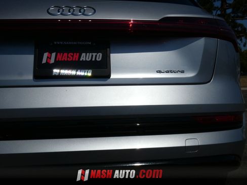 Used 2021 Audi e-tron Premium Plus AWD/4WD image 22