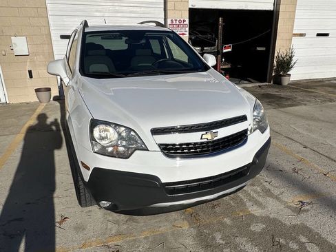 Used 2013 Chevrolet Captiva Sport LS image 2