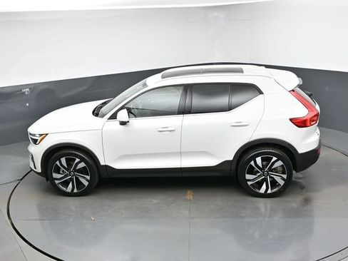 Used 2023 Volvo XC40 B5 Plus w/ Protection Package Premier AWD/4WD image 47