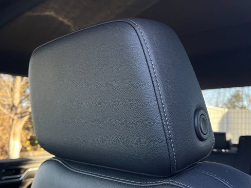 Used 2024 GMC Sierra 3500 SLT image 14