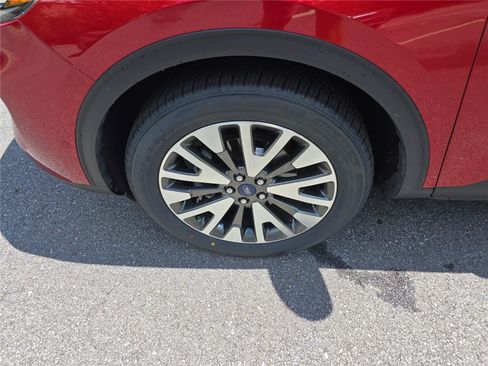 Used 2020 Ford Escape Titanium AWD/4WD image 10