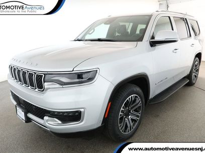 Used 2022 Jeep Wagoneer Series III w/ Rear Seat Video Group 1