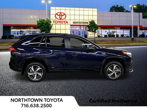 Used 2022 Toyota RAV4 SE image 28
