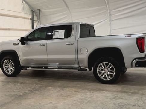 Used 2019 GMC Sierra 1500 SLT w/ SLT Premium Plus Package AWD/4WD image 2
