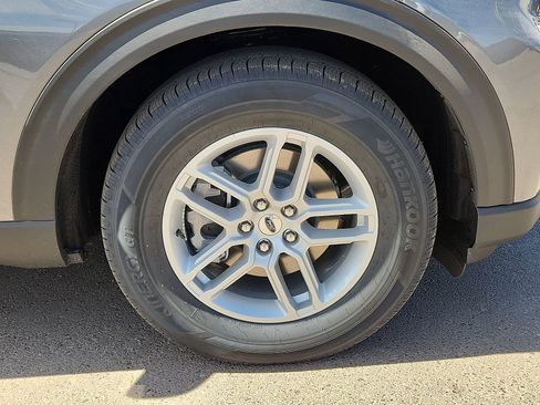 New 2026 Ford Explorer Active w/ Active Comfort Package image 7