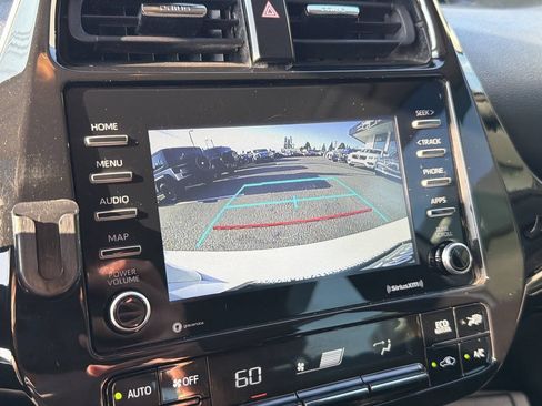 Used 2022 Toyota Prius AWD image 28