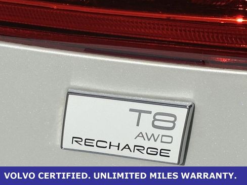Certified 2022 Volvo XC60 T8 R-Design w/ Advanced Package image 9