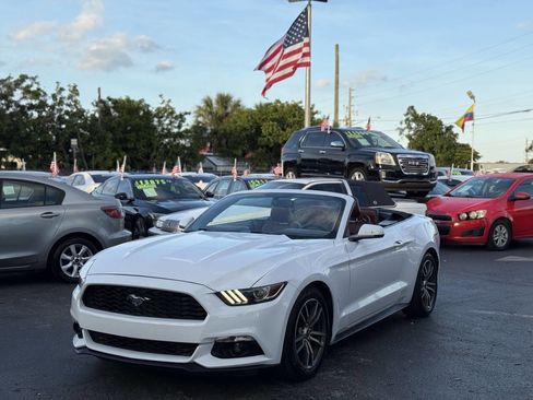 Used 2016 Ford Mustang Premium image 2