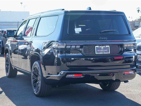 New 2026 Jeep Grand Wagoneer L Limited image 6