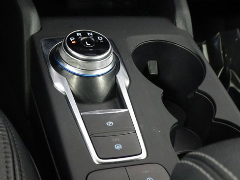 Used 2020 Ford Escape SE image 36