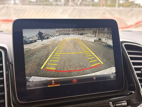 Used 2016 Mercedes-Benz GLE 350 4MATIC w/ Premium Package image 39