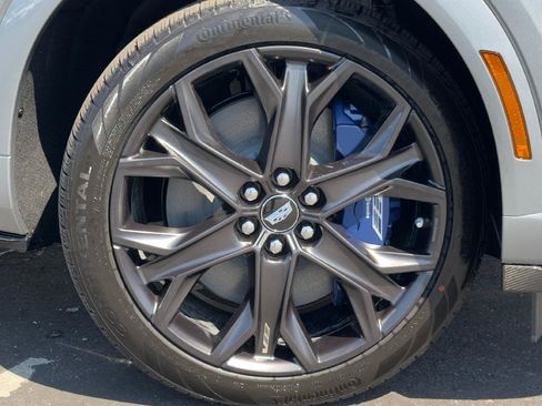 New 2026 Cadillac Optiq V AWD/4WD image 7