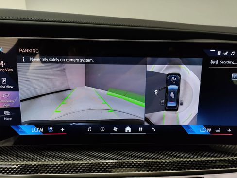 New 2025 BMW i7 xDrive60 w/ Premium Package image 20