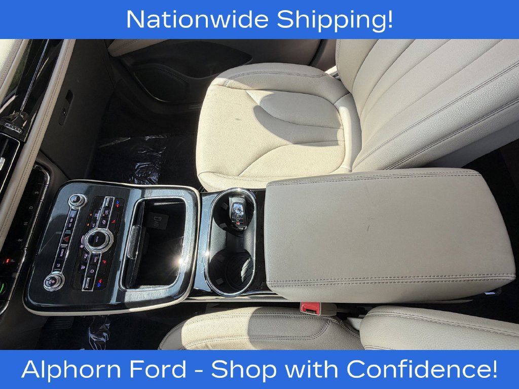 Used 2023 Lincoln Nautilus AWD w/ Premium Package image 19