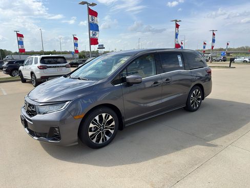 New 2026 Honda Odyssey Elite image 1