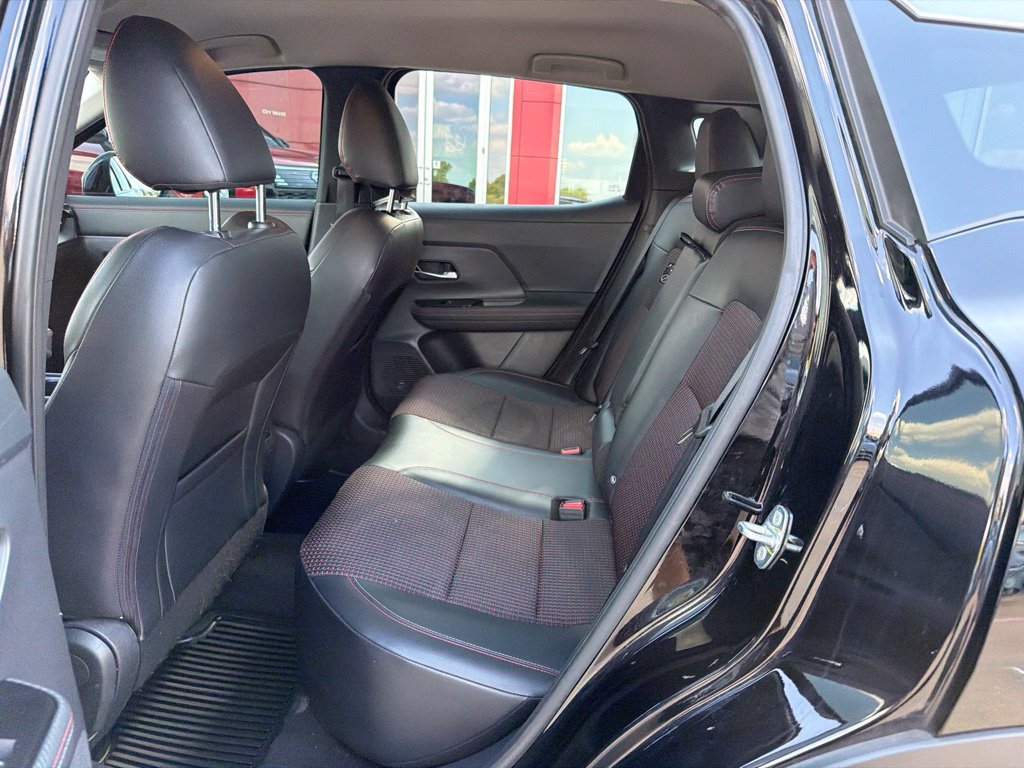 Used 2025 Nissan Kicks SR AWD/4WD image 16