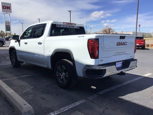 Used 2025 GMC Sierra 1500 SLT image 4