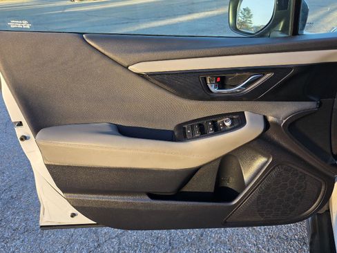 Used 2023 Subaru Outback Premium image 33