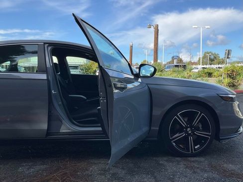 Used 2024 Honda Accord Sport image 33