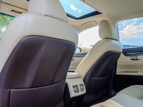 Used 2017 Lexus ES 350 w/ Premium Package FWD image 30