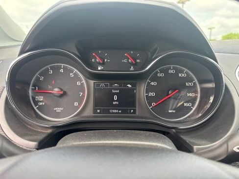 Used 2019 Chevrolet Cruze LT FWD image 17
