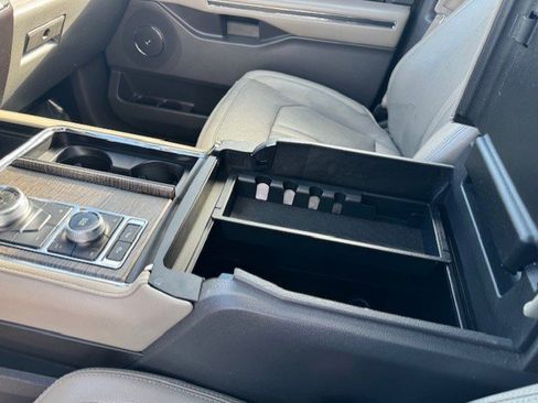 Used 2019 Ford Expedition Max Limited w/ Special Edition Package image 27