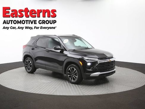 Used 2026 Chevrolet TrailBlazer LT w/ LT Cold Weather Package AWD/4WD image 48