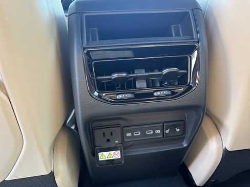 New 2026 Jeep Grand Cherokee Limited AWD/4WD image 21