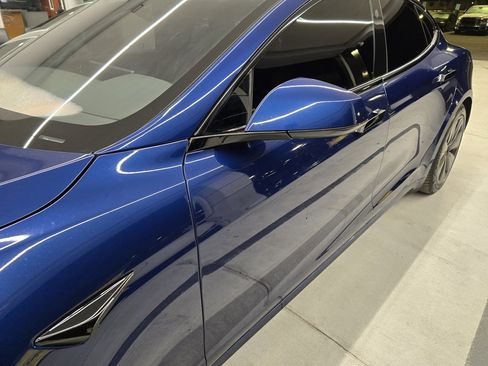 Used 2021 Tesla Model S Plaid image 11