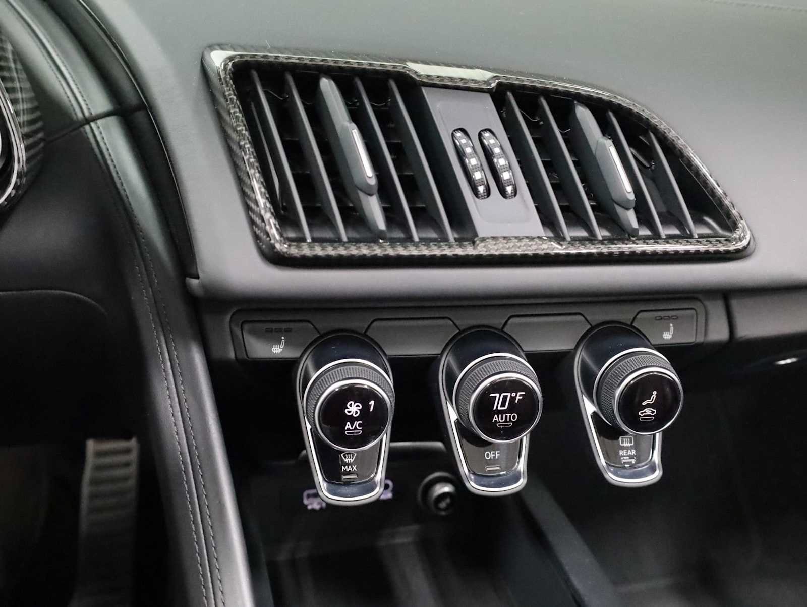 Used 2017 Audi R8 V10 w/ Carbon Exterior Package AWD/4WD image 29